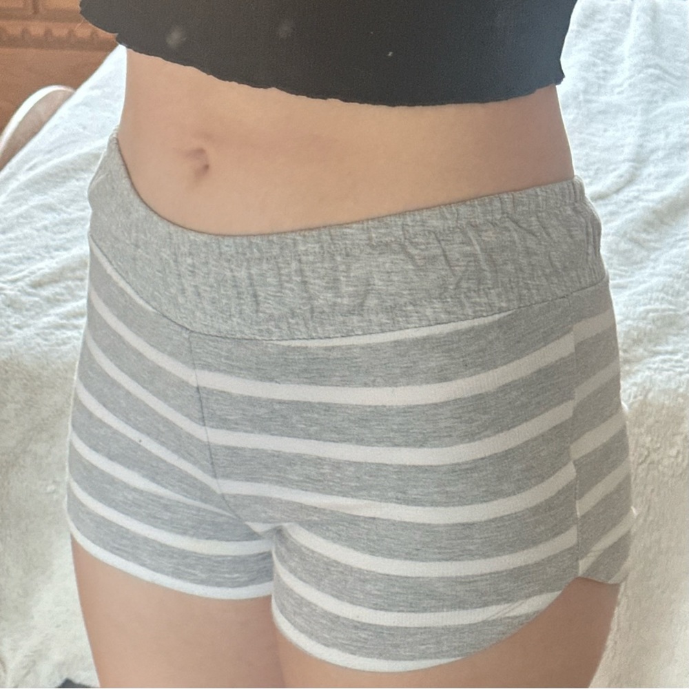 Cat & Jack Soft Shorts Gray & White Striped Size 10/12 L (Girls)